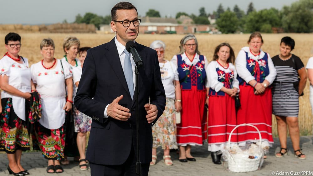Wizyta premiera Mateusz Morawiecki w gospodarstwie rolnym w Marianowie Brodowskim.