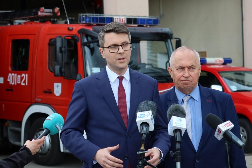 Ponad 6 mln zł rządowych środków na 3 inwestycje dla strażaków z Bytowa i Miastka