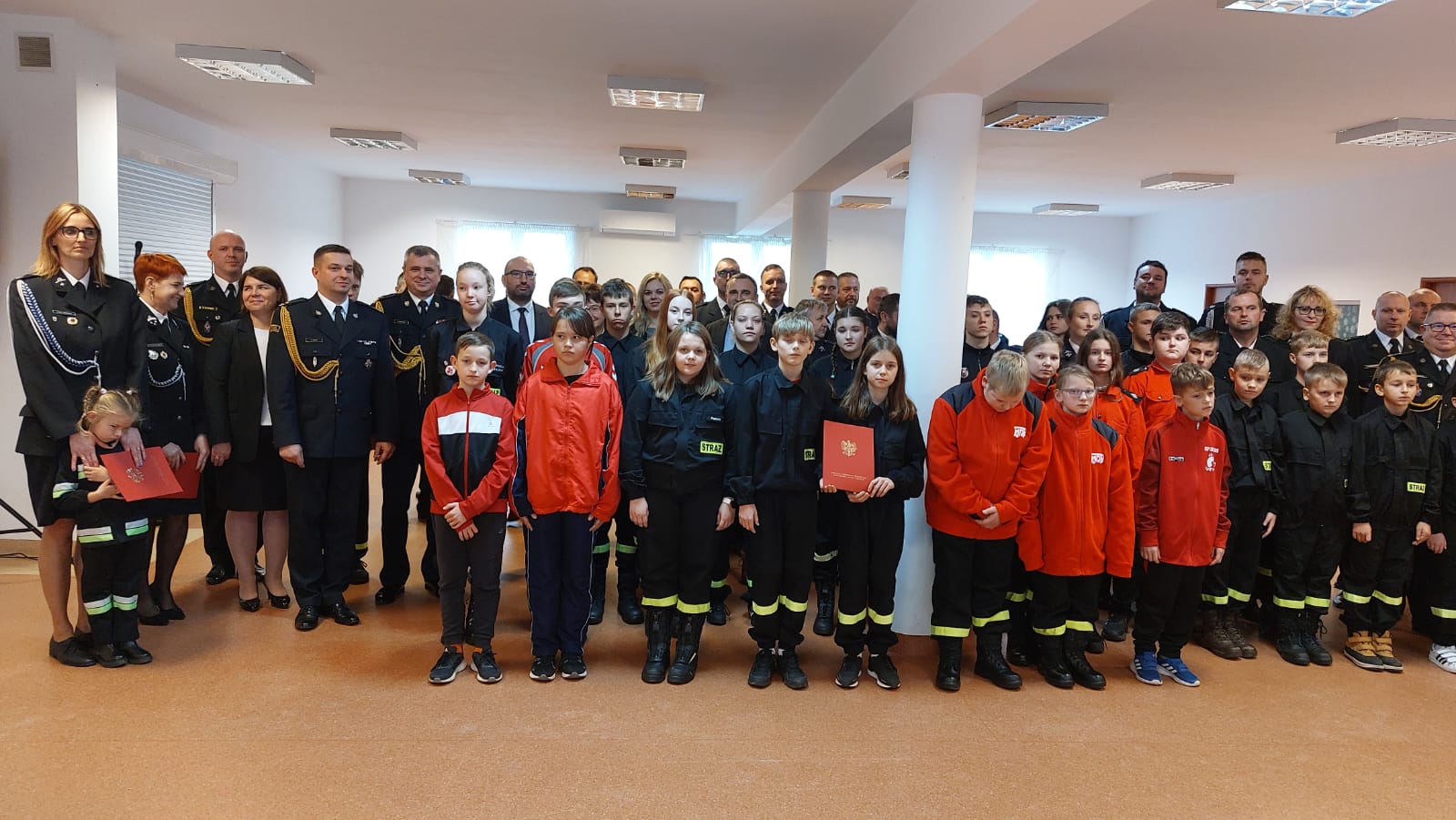 W Starkowie odbyło się uroczyste przekazanie promes dla Młodzieżowych Drużyn Pożarniczych powiatu słupskiego i lęborskiego!￼