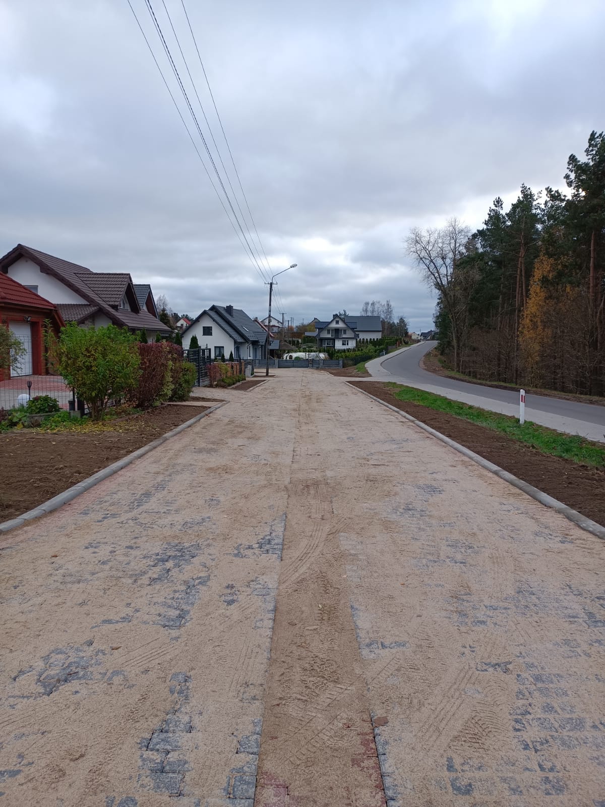 Zakończyła się przebudowa dróg na osiedlu w Borzyszkowych – gmina Lipnica!