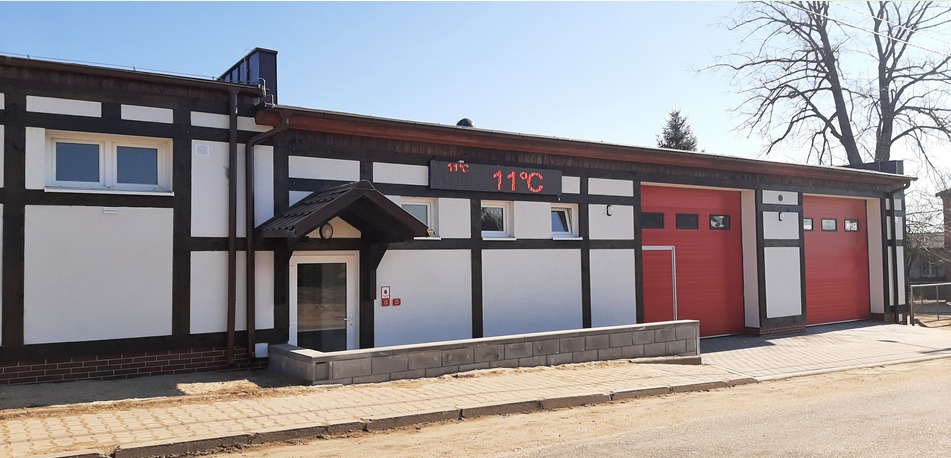Rozbudowana remiza  strażacka w Zaleskich w gminie Ustka, została oddana do użytku!