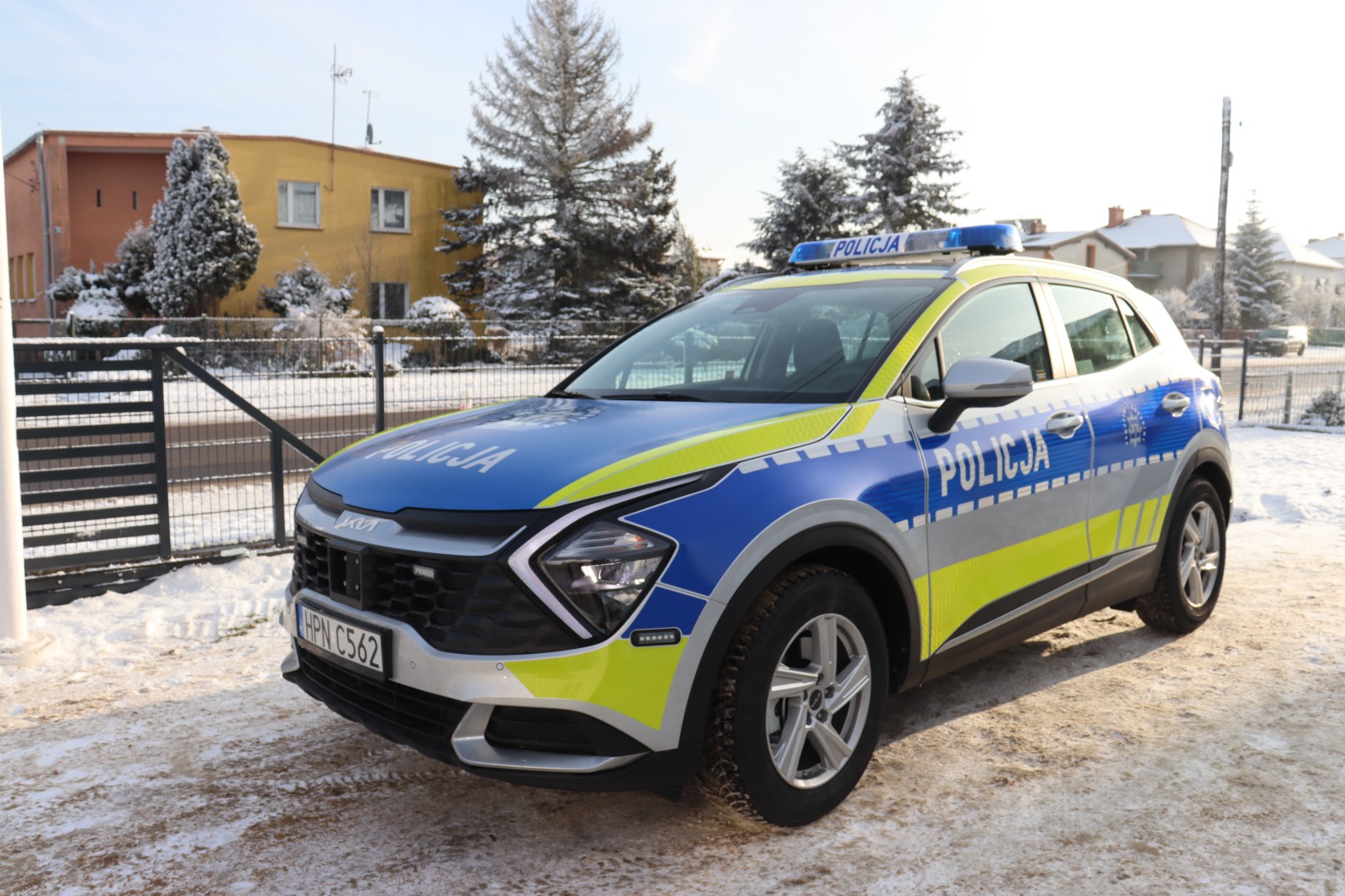 Samochód został zakupiony ze środków MSWiA - Komendy Głównej Policji oraz dzięki wsparciu od Powiatu Bytowskiego i Gmina Lipnica.