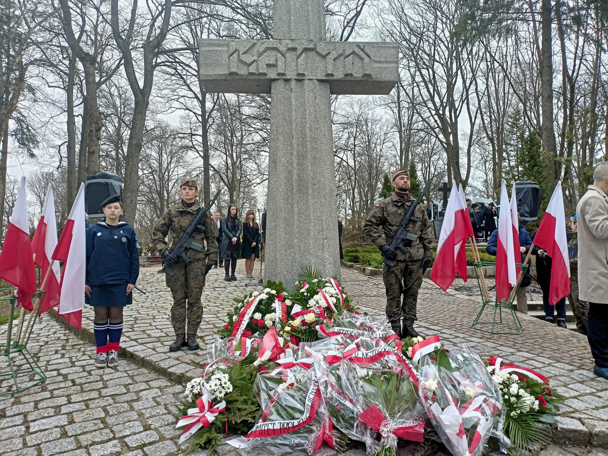 Dzień Pamięci Ofiar Zbrodni Katyńskiej - jednej z najtragiczniejszych kart w naszej historii.