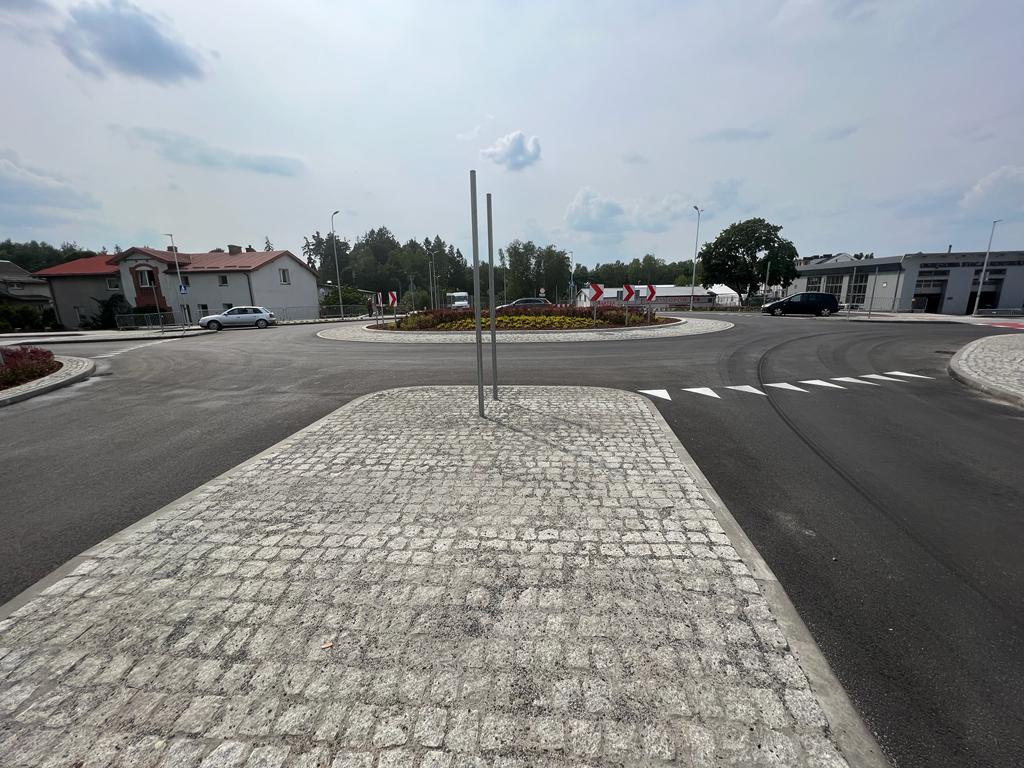 Od dziś kierowcy mogą korzystać z nowego ronda na skrzyżowaniu ul. Lęborskiej z ul. Przemysłową.