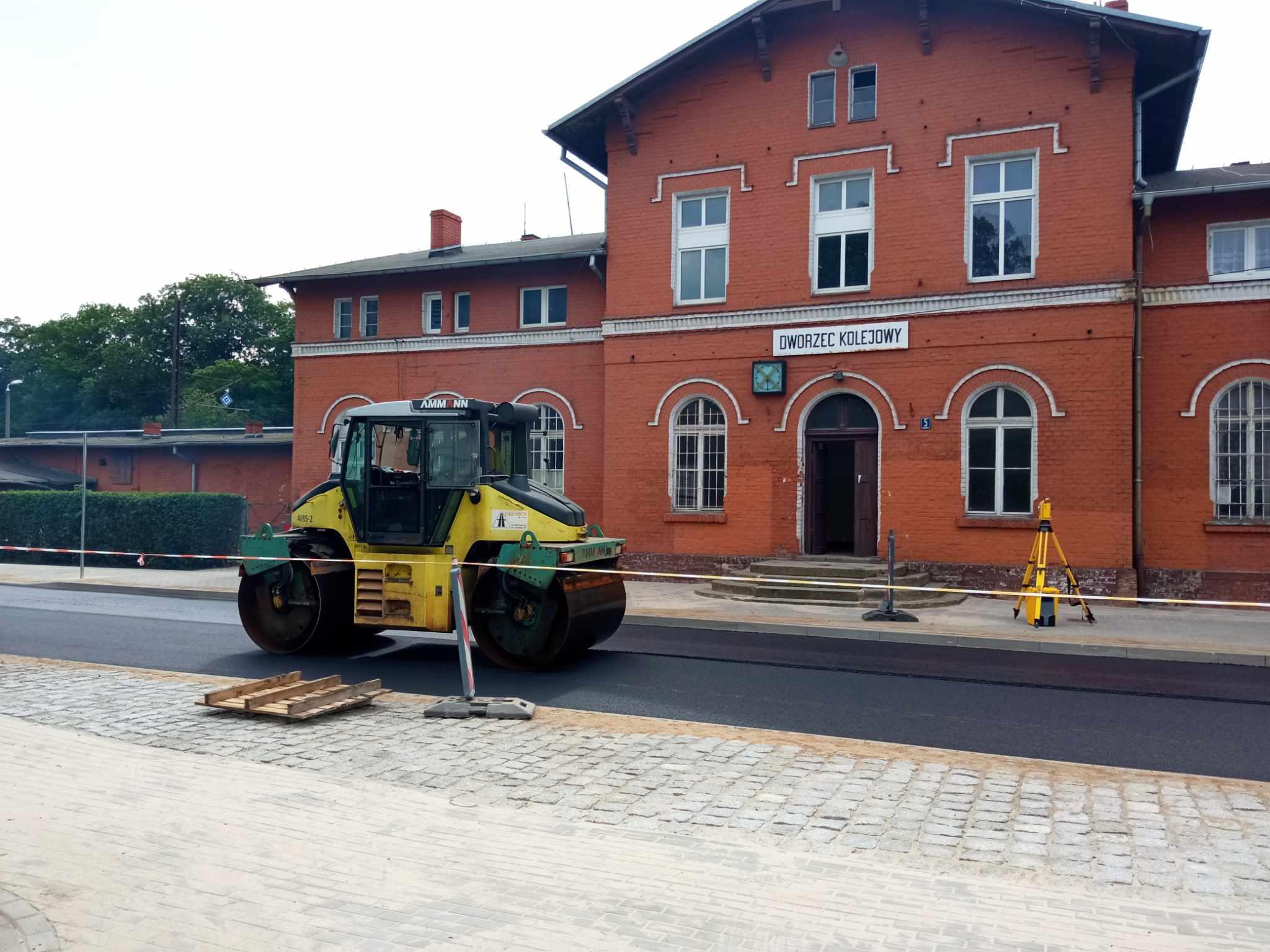 Trwa kolejny etap prac na ulicy Kolejowej w Gminie Damnica