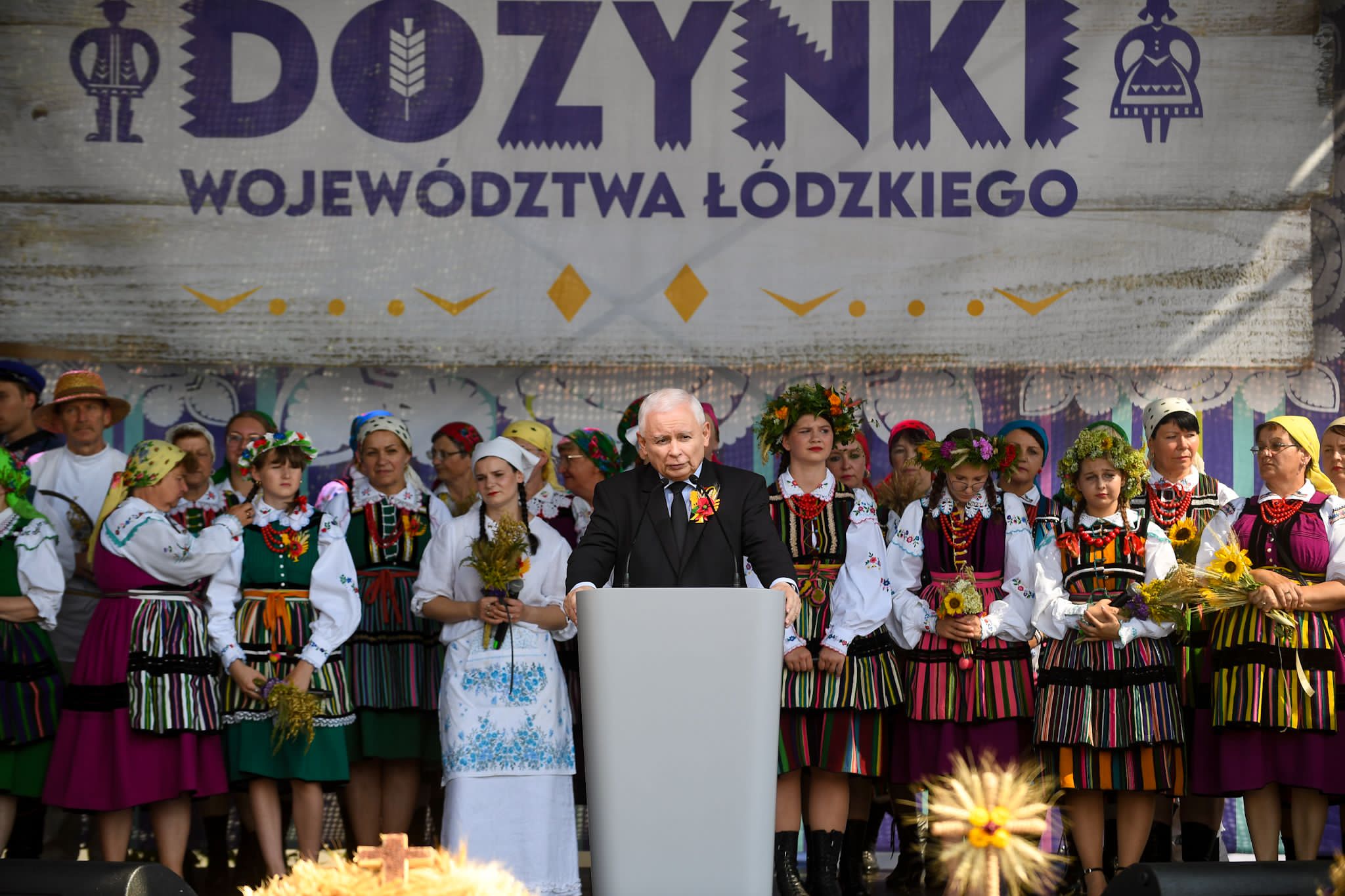Ogłosił to dziś premier Jarosław Kaczyński prezes Prawa i Sprawiedliwości podczas Dożynek Województwa Łódzkiego w Paradyżu. Ta doskonała informacja z pewnością ucieszy naszych seniorów.